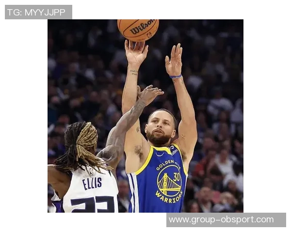 库里三节狂砍35分5板2帽难救勇士球队仍落后12分苦苦支撑艰难追分