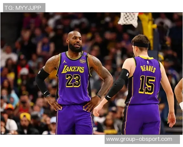 里夫斯谈老詹缺席影响强调全队需共同承担责任与压力 里夫斯谈老詹缺席影响强调全队需共同承担责任与压力